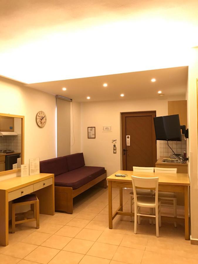 Vagia Mare Hotel Gerani  Exterior photo