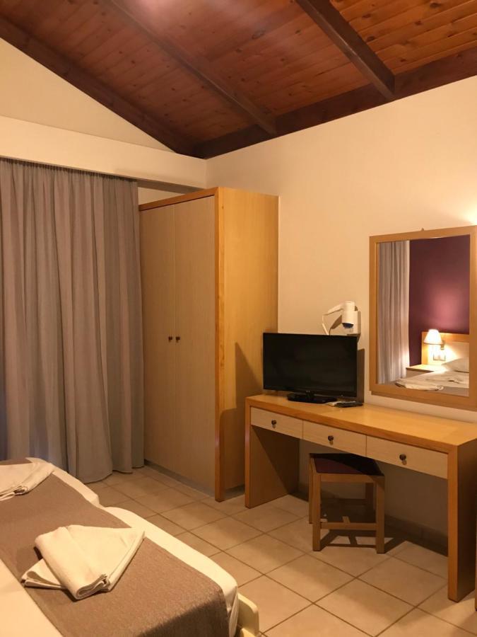Vagia Mare Hotel Gerani  Exterior photo
